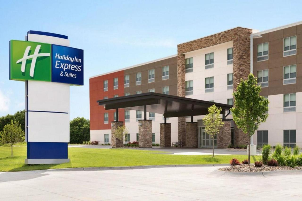 Holiday Inn Express & Suites Prince Albert - South By Ihg Exterior photo